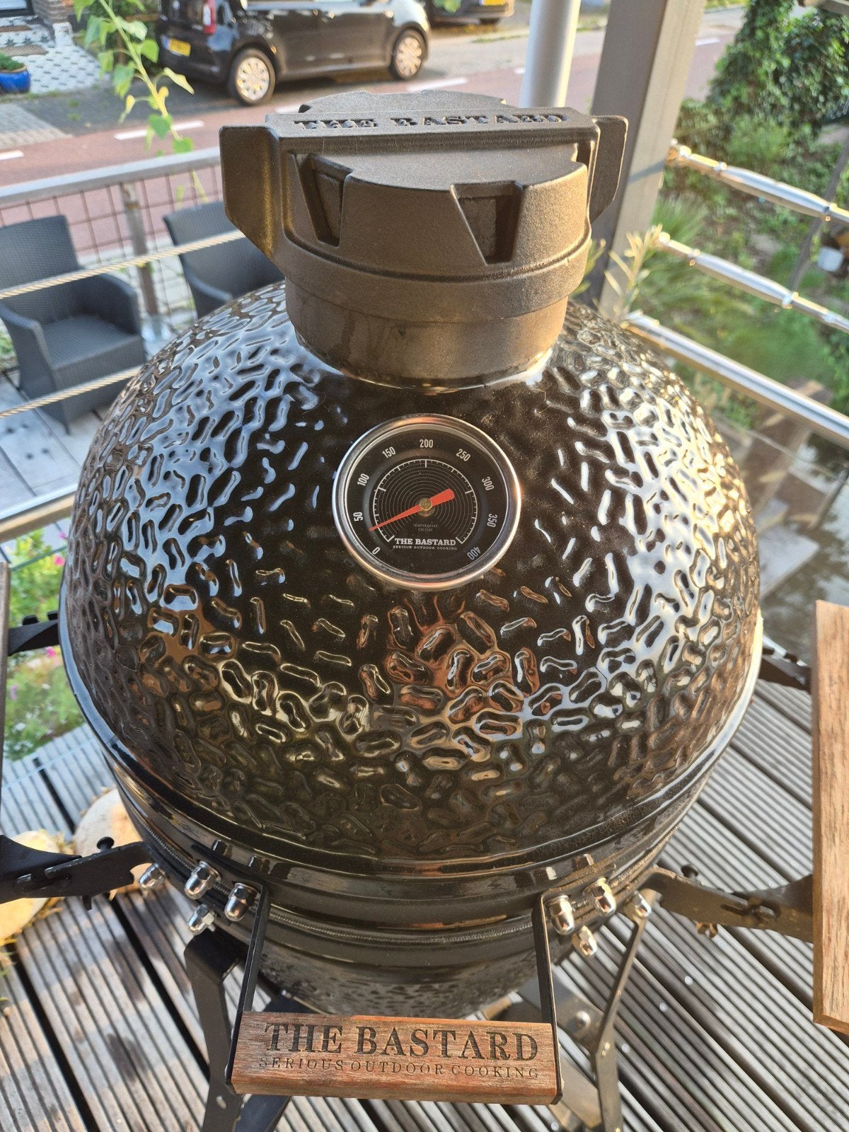 The Bastard Kamado BBQ - Compleet met accessoires, Ophalen, Gebruikt