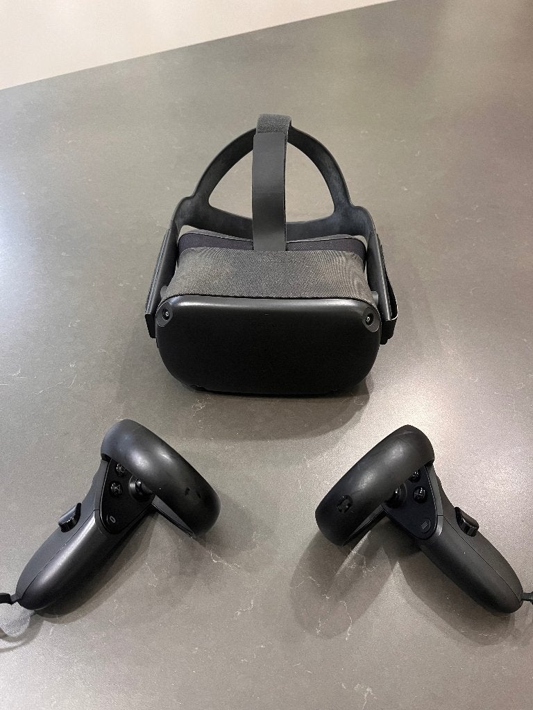 Oculus Quest 1 64GB VR-bril met 2 controllers en opbergtas, Spelcomputers en Games, Ophalen, Gebruikt, VR-bril, Overige platformen