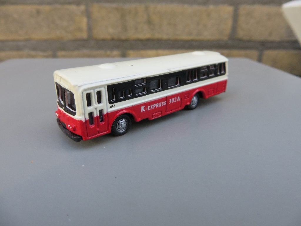 Made in China N Schaal K-Express 302A touringcar - Bus, Ophalen of Verzenden, Zo goed als nieuw, Bus of Vrachtwagen