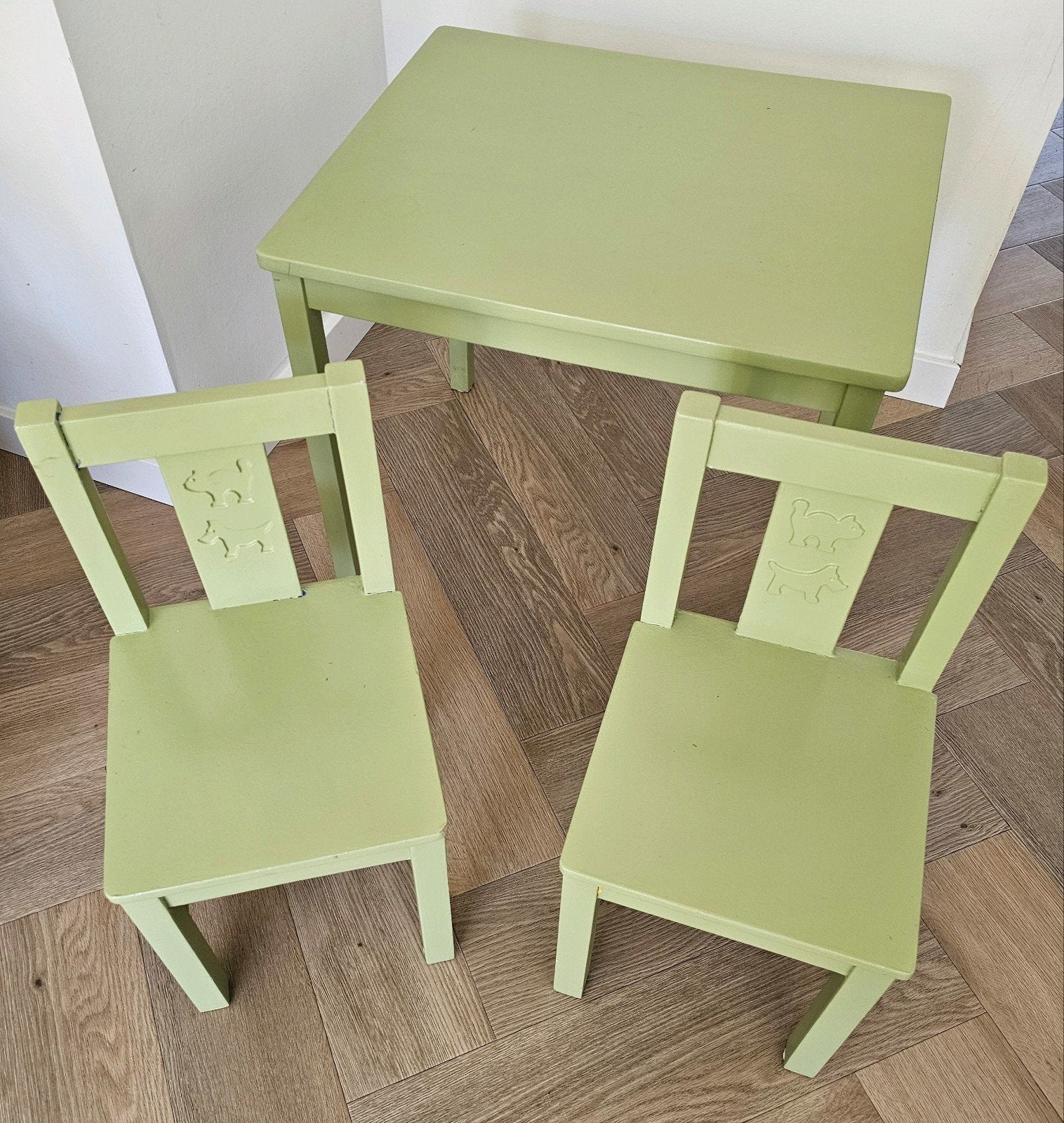 IKEA KRITTER kindertafel met 2 stoelen - groen geverfd, Ophalen, Gebruikt, Tafel(s) en Stoel(en)