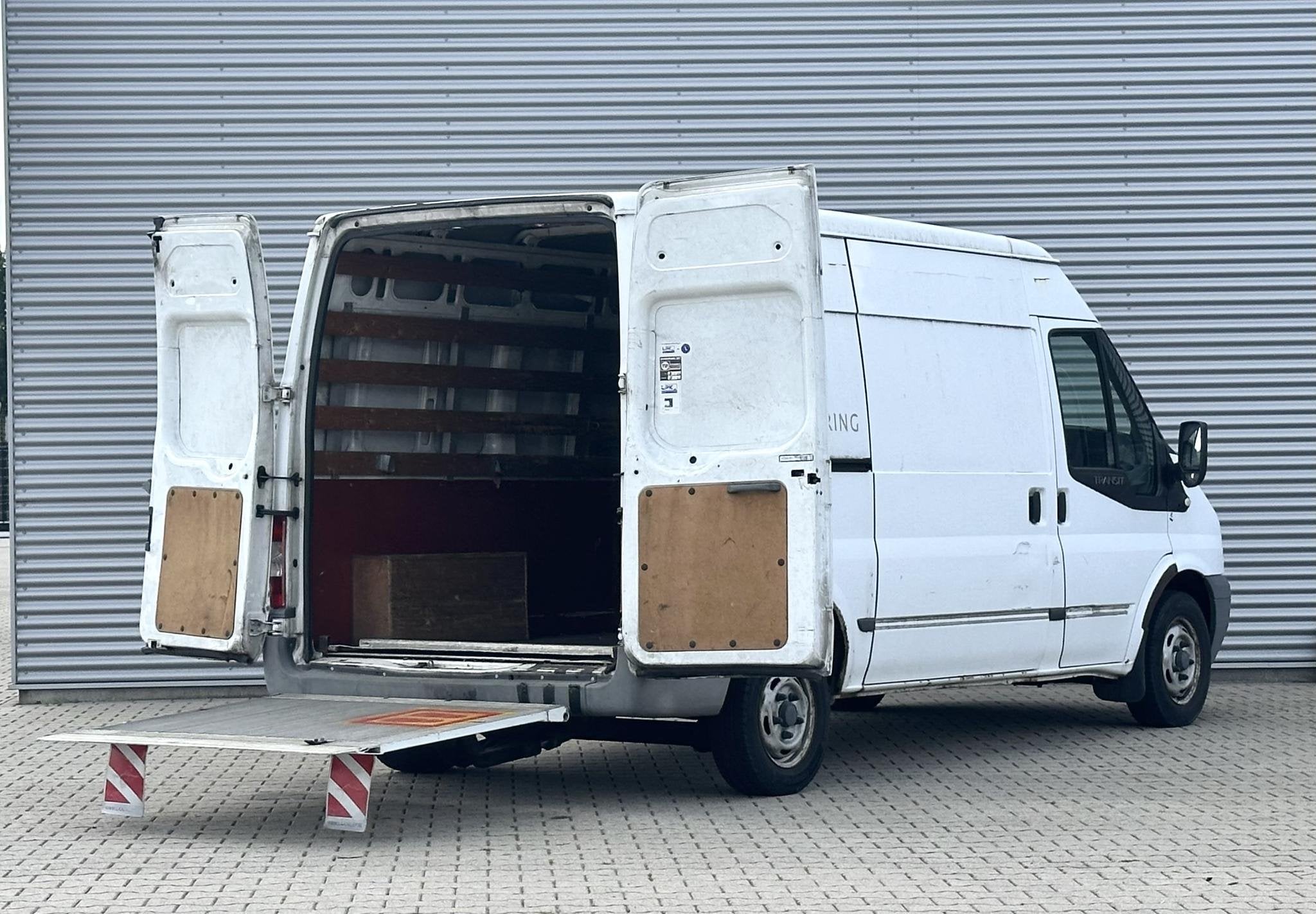Ford Transit 280M 2.2 TDCI HD Bus met Laadklep Dholandia, Auto's, Voorwielaandrijving, Stof, Gebruikt, 4 cilinders