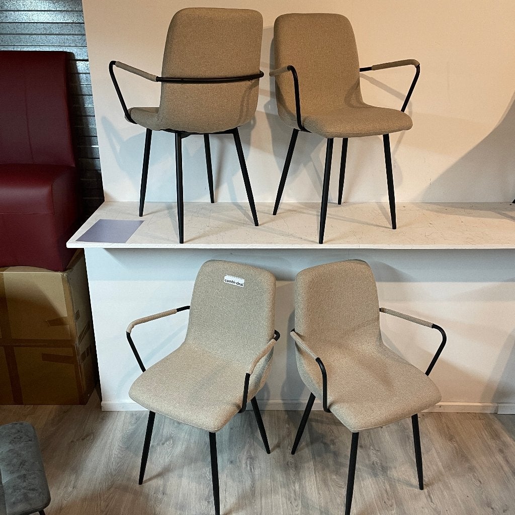4 eetkamerstoelen met armleuning nu 4 x voor 150 euro, Ophalen, Overige kleuren, Nieuw, Stof