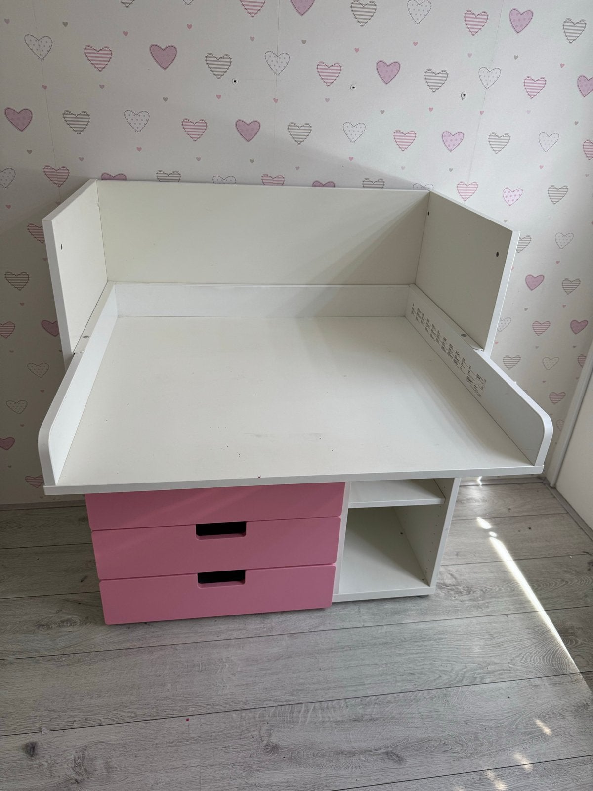 IKEA Stuva commode / bureau - roze lades, Kinderen en Baby's, Kinderkamer | Commodes en Kasten, Gebruikt, 50 tot 70 cm, Ophalen of Verzenden