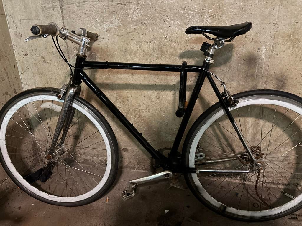 Zwarte herenfiets - opknapper, Fietsen en Brommers, Fietsen | Heren | Herenfietsen, Gebruikt, Velgrem, 53 tot 57 cm, Ophalen