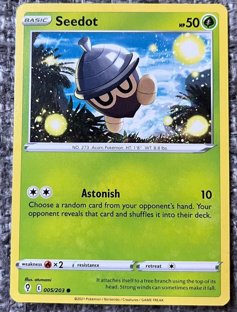 Pokémonkaart van Seedot (273) • Evolving Skies (005/203), Verzenden, Nieuw, Losse kaart