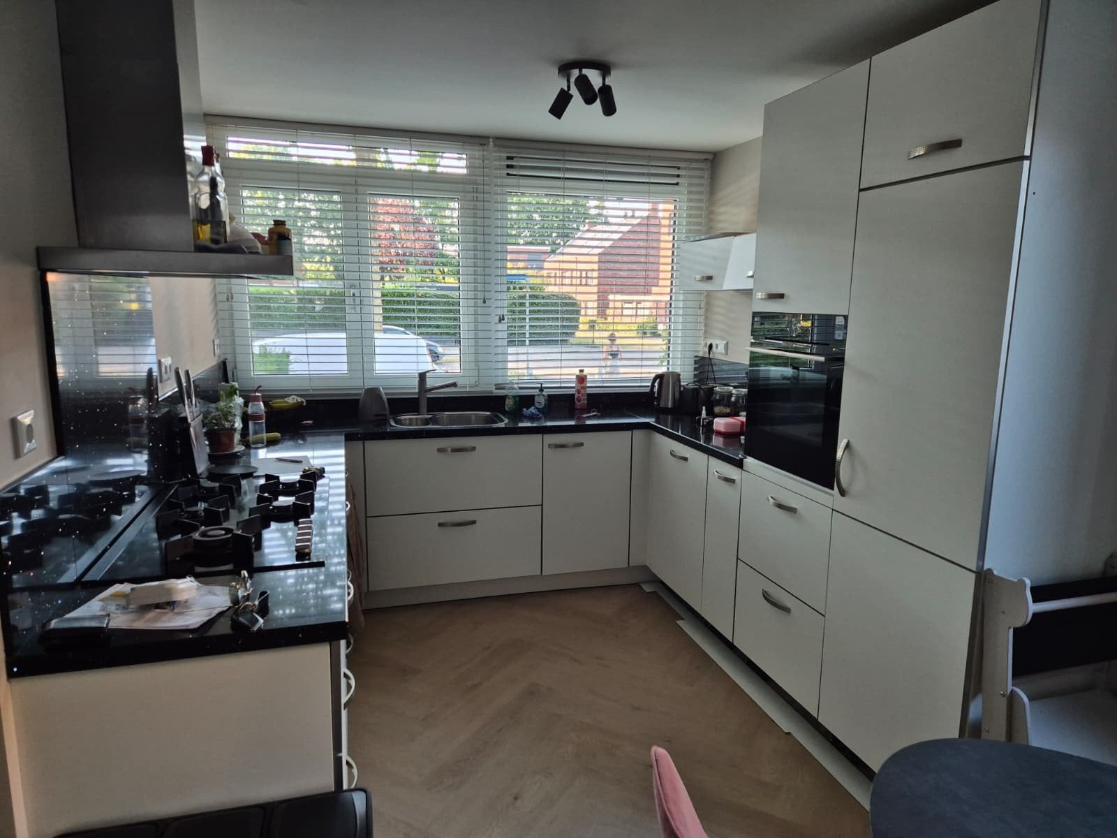 Gebruikte keuken met 5-pits gaskookplaat (excl. apparatuur), Ophalen, Gebruikt, Overige materialen, Wit