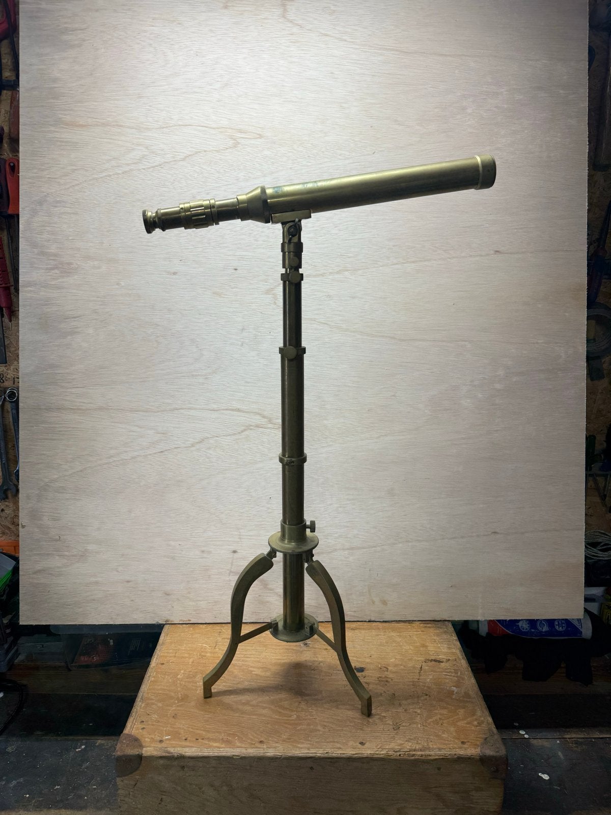 Oude koperen telescoop ter decoratie, Gebruikt, Lenzentelescoop (refractor), Met statief, Ophalen of Verzenden