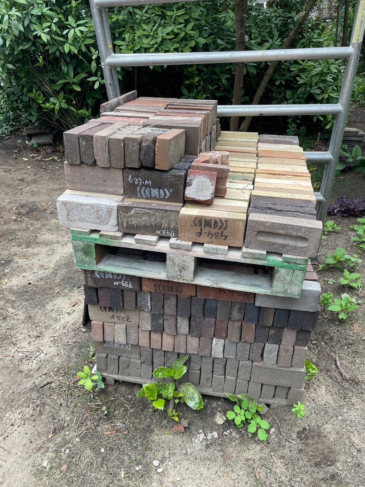 Diverse gebruikte bakstenen op pallet, Ophalen, Gebruikt, Bakstenen