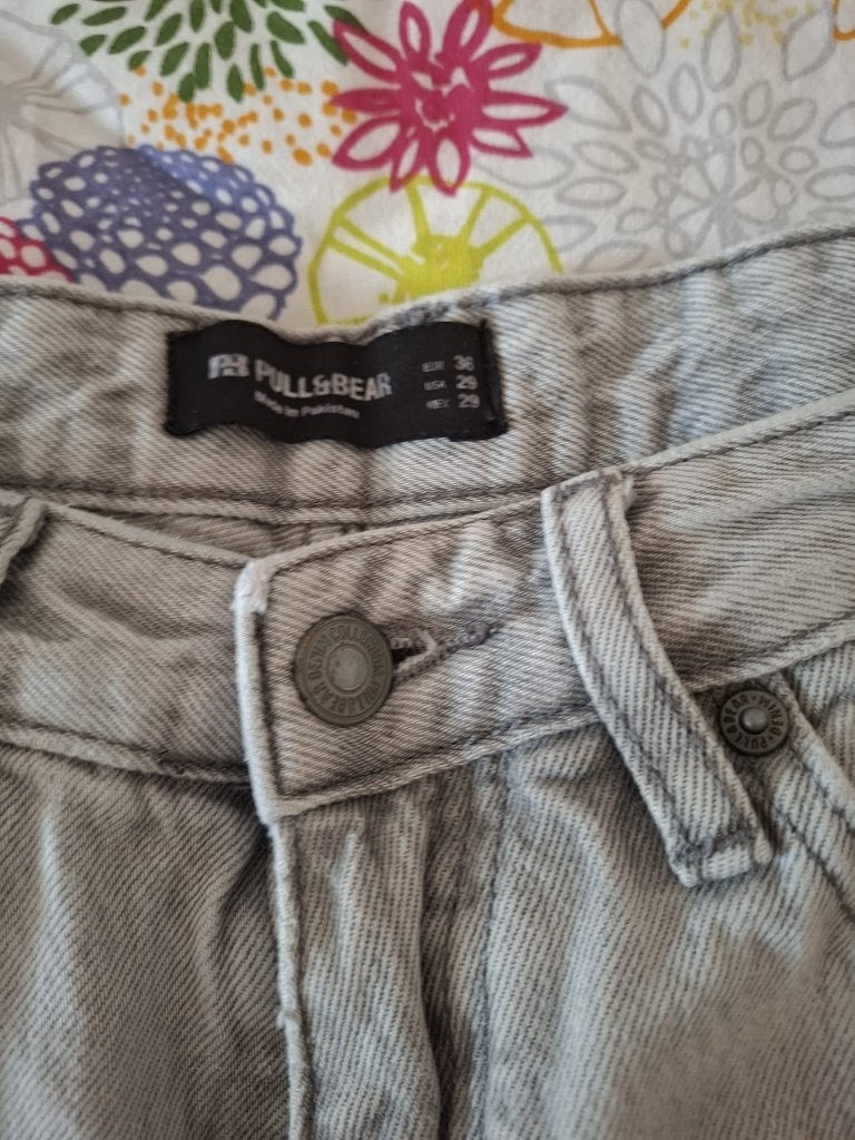 Pull and Bear grijze jeans maat S, Overige jeansmaten, Ophalen of Verzenden, Zo goed als nieuw, Pull&Bear