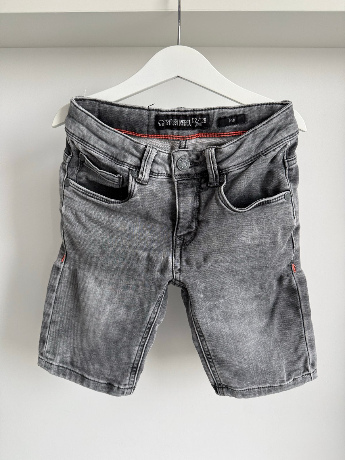 Street Rebel Skinny Jeans Short - Maat 122/128, Kinderen en Baby's, Ophalen of Verzenden, Zo goed als nieuw, Jongen, Broek