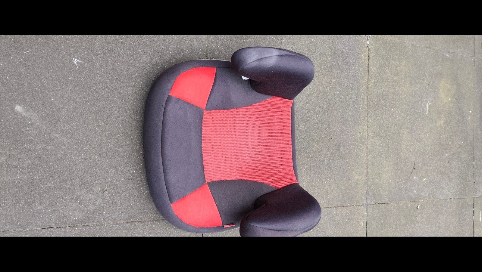 Zwart/rood kinderzitje - Gebruikt, Overige merken, 15 t/m 36 kg, Ophalen of Verzenden, Gebruikt