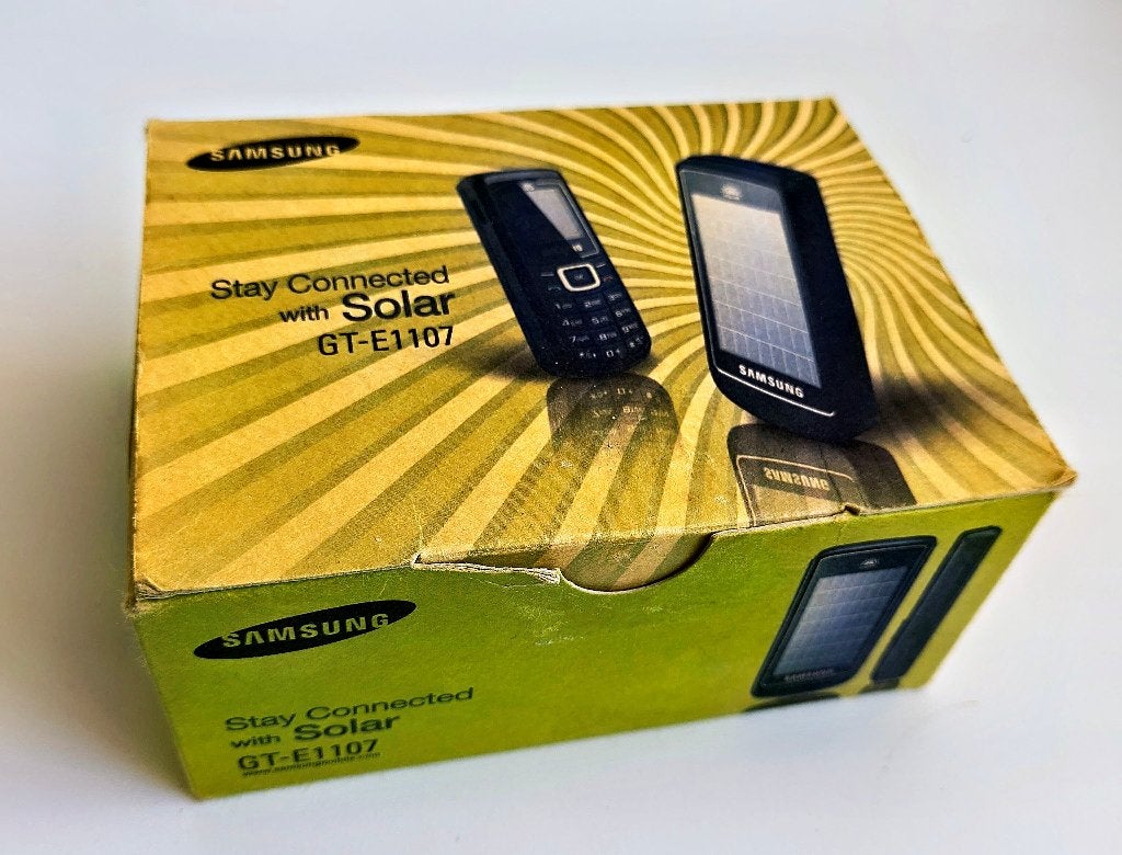 Samsung E1107 solar telefoon, Telecommunicatie, Mobiele telefoons | Samsung, Gebruikt, Overige modellen, Zwart, Overige systemen