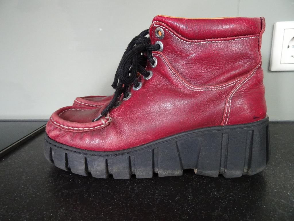 MAG maat 39, wijnrode veterboots., Kleding | Dames, Schoenen, MAG., Lage of Enkellaarzen, Ophalen of Verzenden, Gedragen