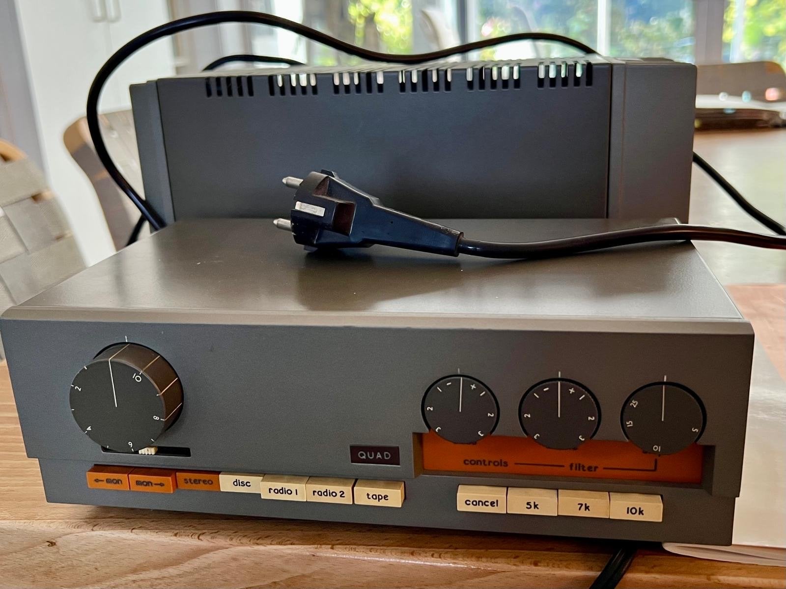 Quad 33-303 Versterker Installatie - Vintage Audio