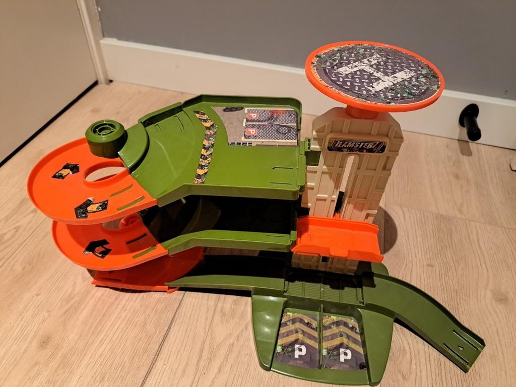 Autogarage in goede staat, Kinderen en Baby's, Speelgoed | Overig, Ophalen, Gebruikt