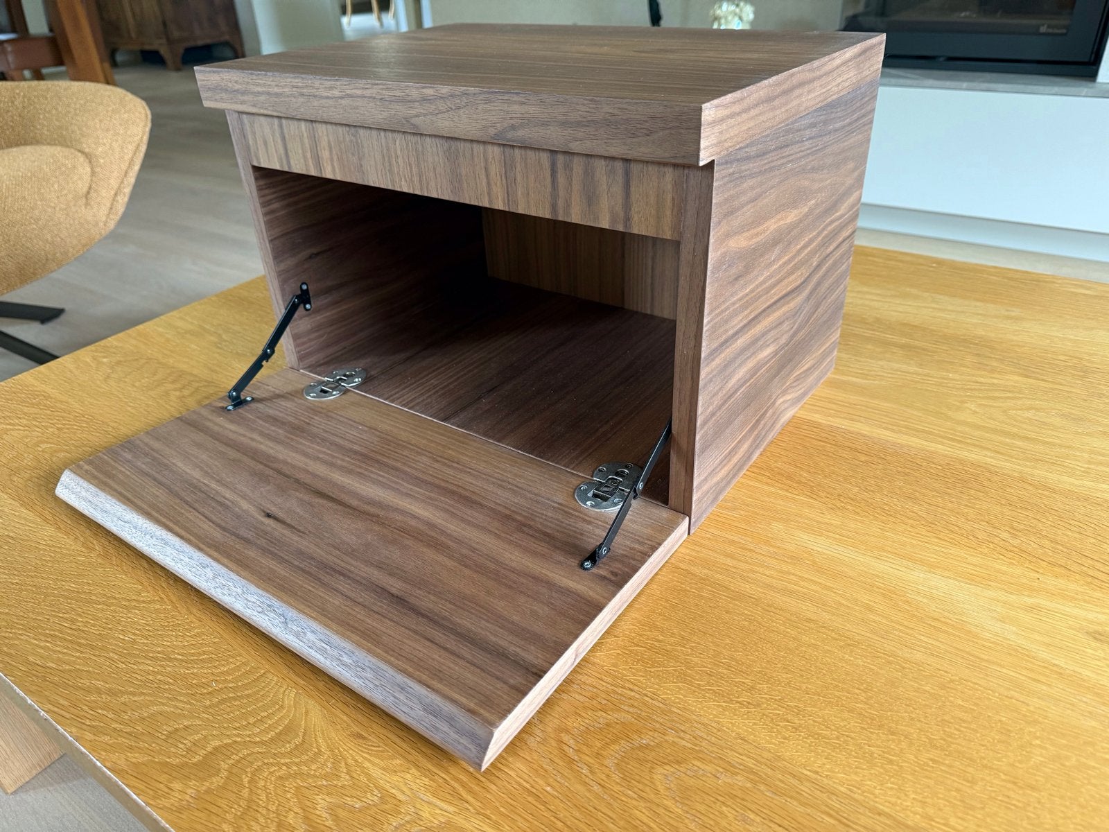 SCHITTEREND zwevend eiken fineer kastje (45x32x30 cm), Ophalen of Verzenden, Nieuw, Minder dan 45 cm