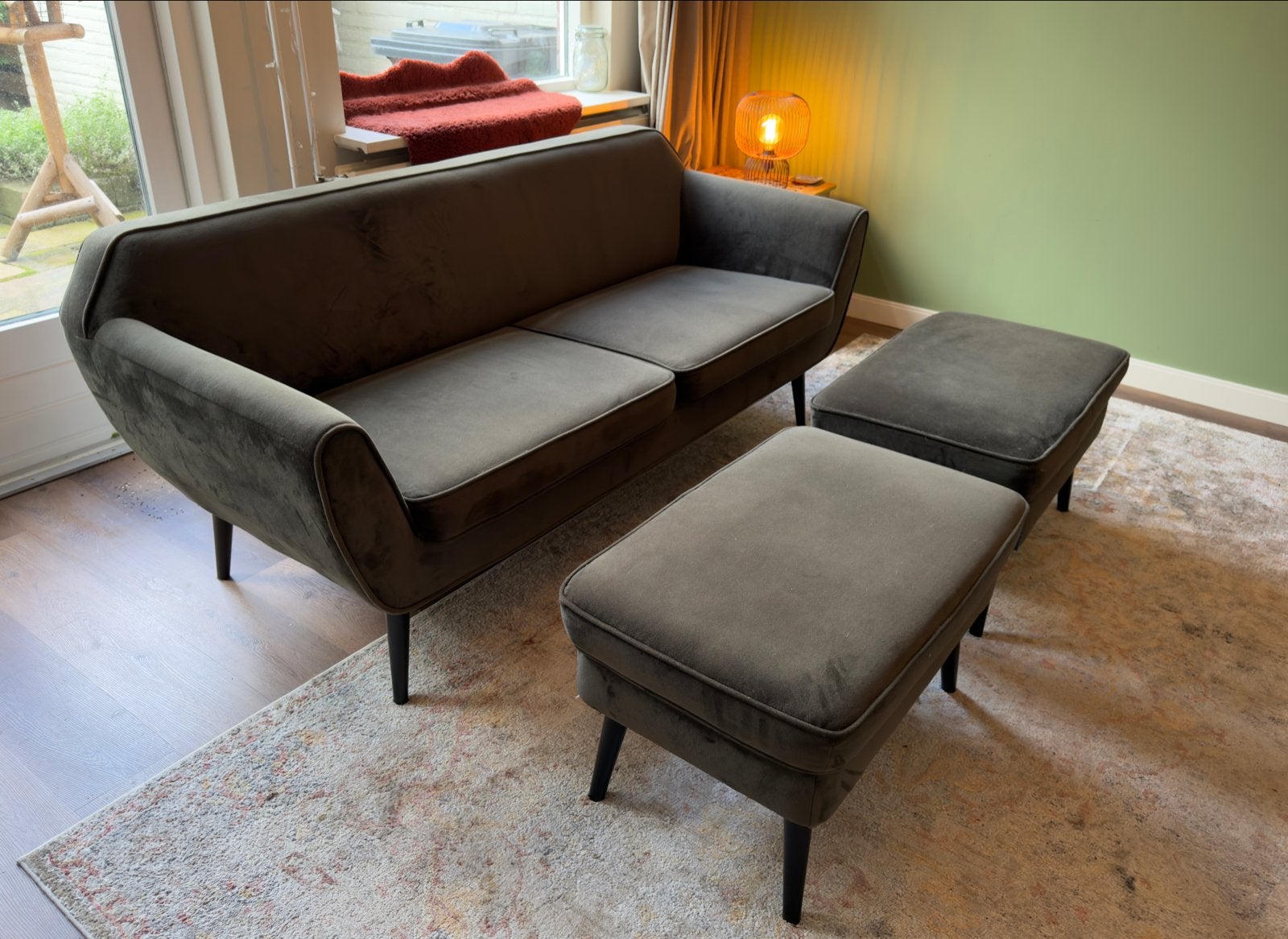 Woood Rocco bank 185cm + 2 hockers - groen fluweel velvet, Gebruikt, 150 tot 200 cm, Tweepersoons, 75 tot 100 cm