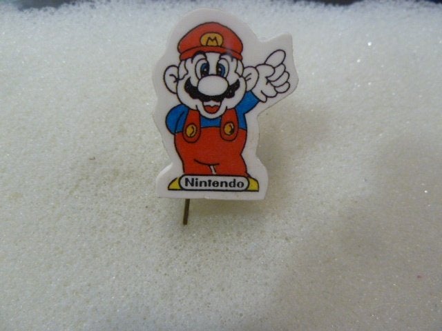 Vintage Nintendo Super Mario Bros. Speldje Pin, Ophalen of Verzenden, Gebruikt, Figuurtje, Speldje of Pin