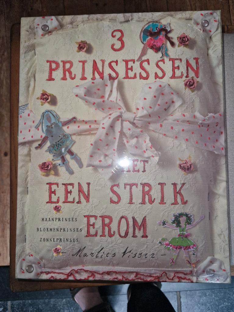 Box 3 prinsessen met een strik erom Marlies Visser NIEUW, Boeken, Ophalen of Verzenden, Nieuw, Marlies Visser, Plaatjesalbum