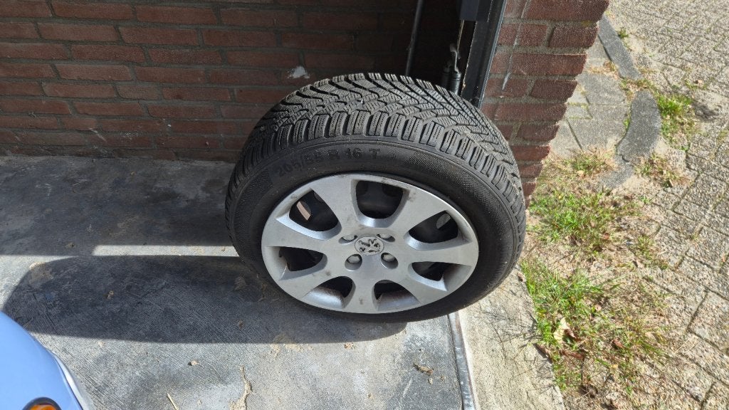 4 Stalen wielen met winterbanden Peugeot 308, Ophalen, Gebruikt, 16 inch, Banden en Velgen