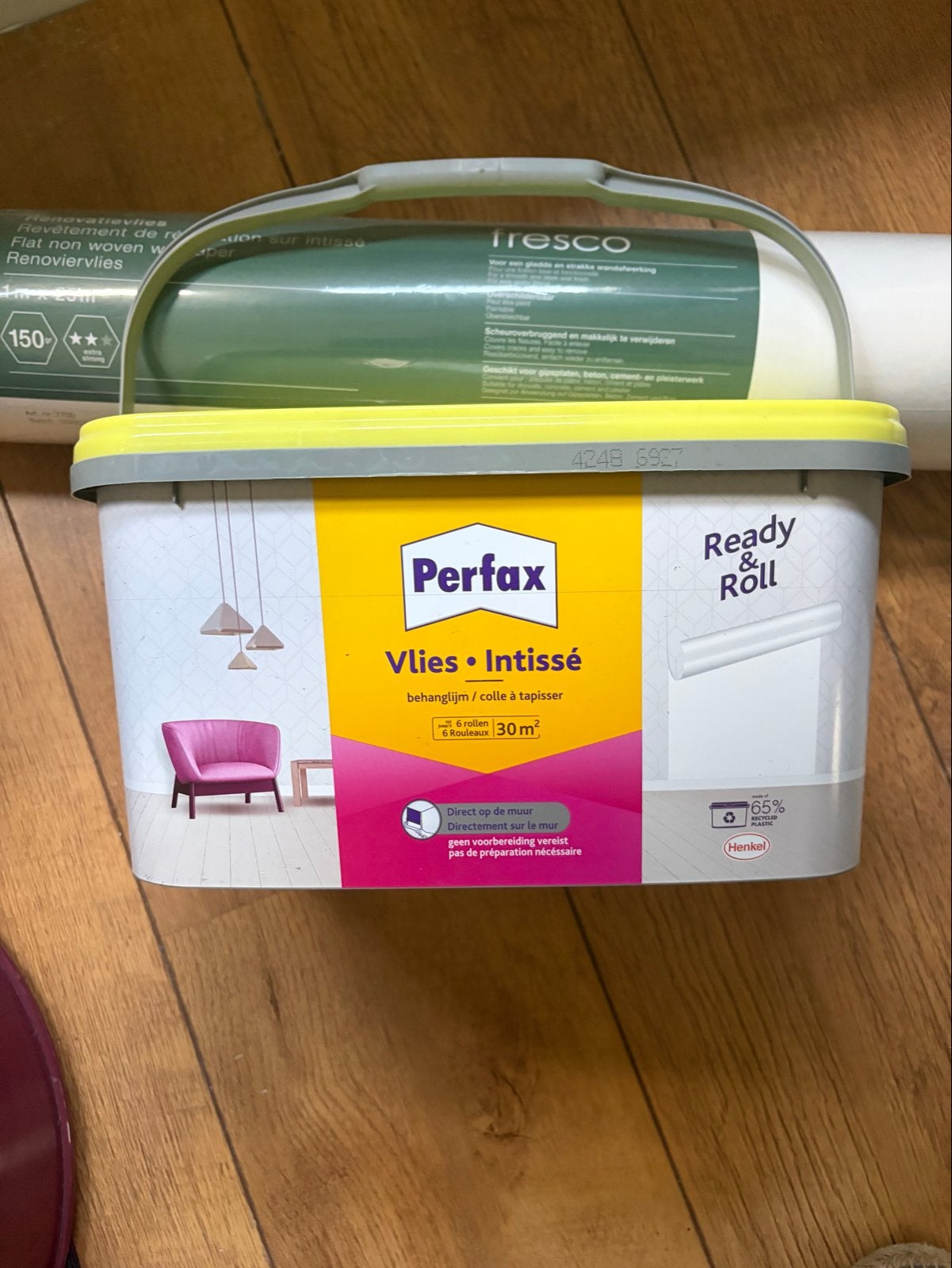 Foto 2 van Fresco Renovlies Behang (25m2) met GRATIS Perfax Vlieslijm