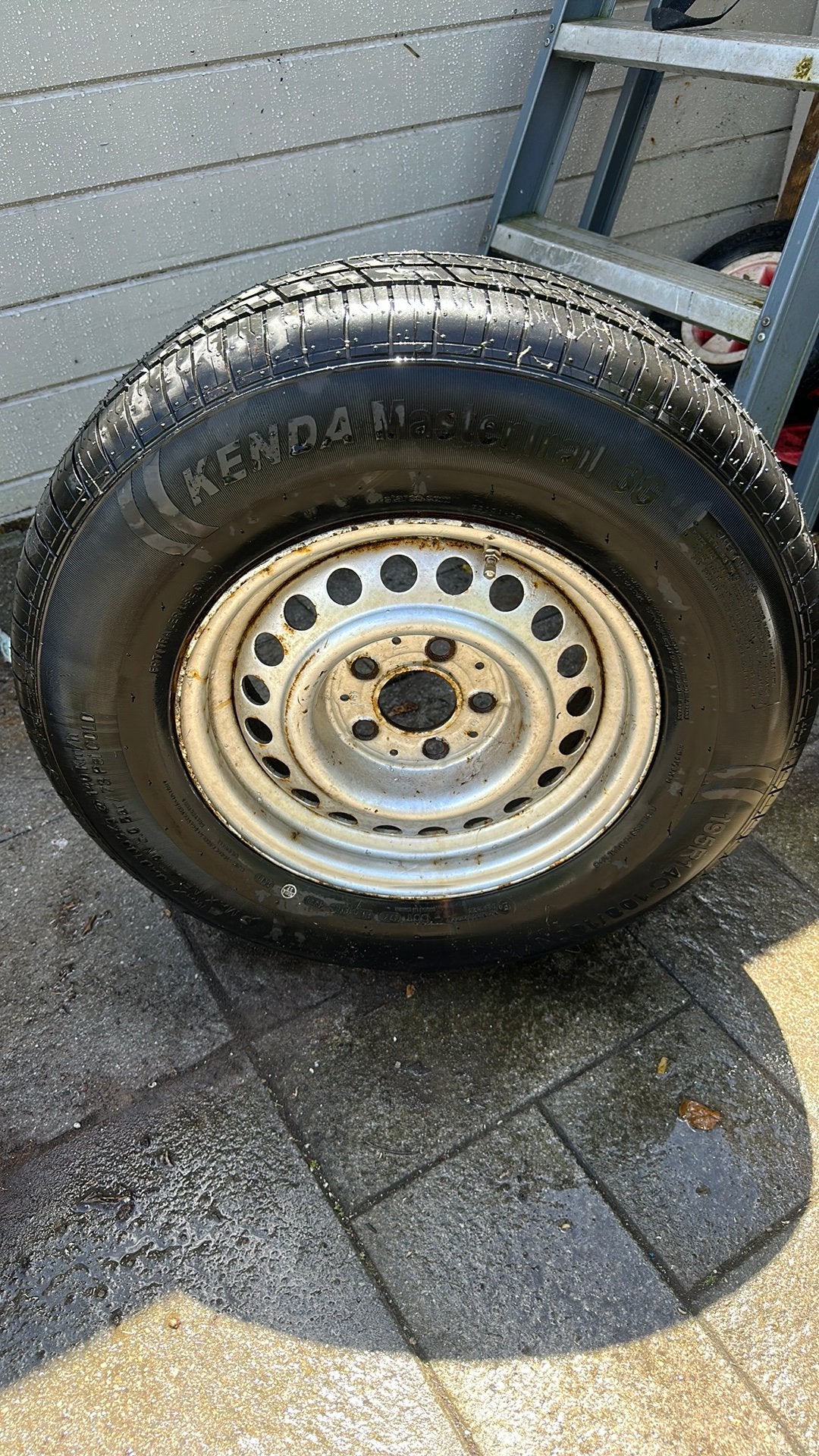 Reservewiel aanhanger 195-65-14 Kenda Master Trail 3G, Auto diversen, Aanhangwagen-onderdelen, Ophalen, Zo goed als nieuw