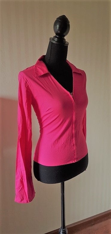 Leuke sexy roze blouse/top met aparte rug met strik detail., Verzenden, Zo goed als nieuw, Maat 36 (S), Roze