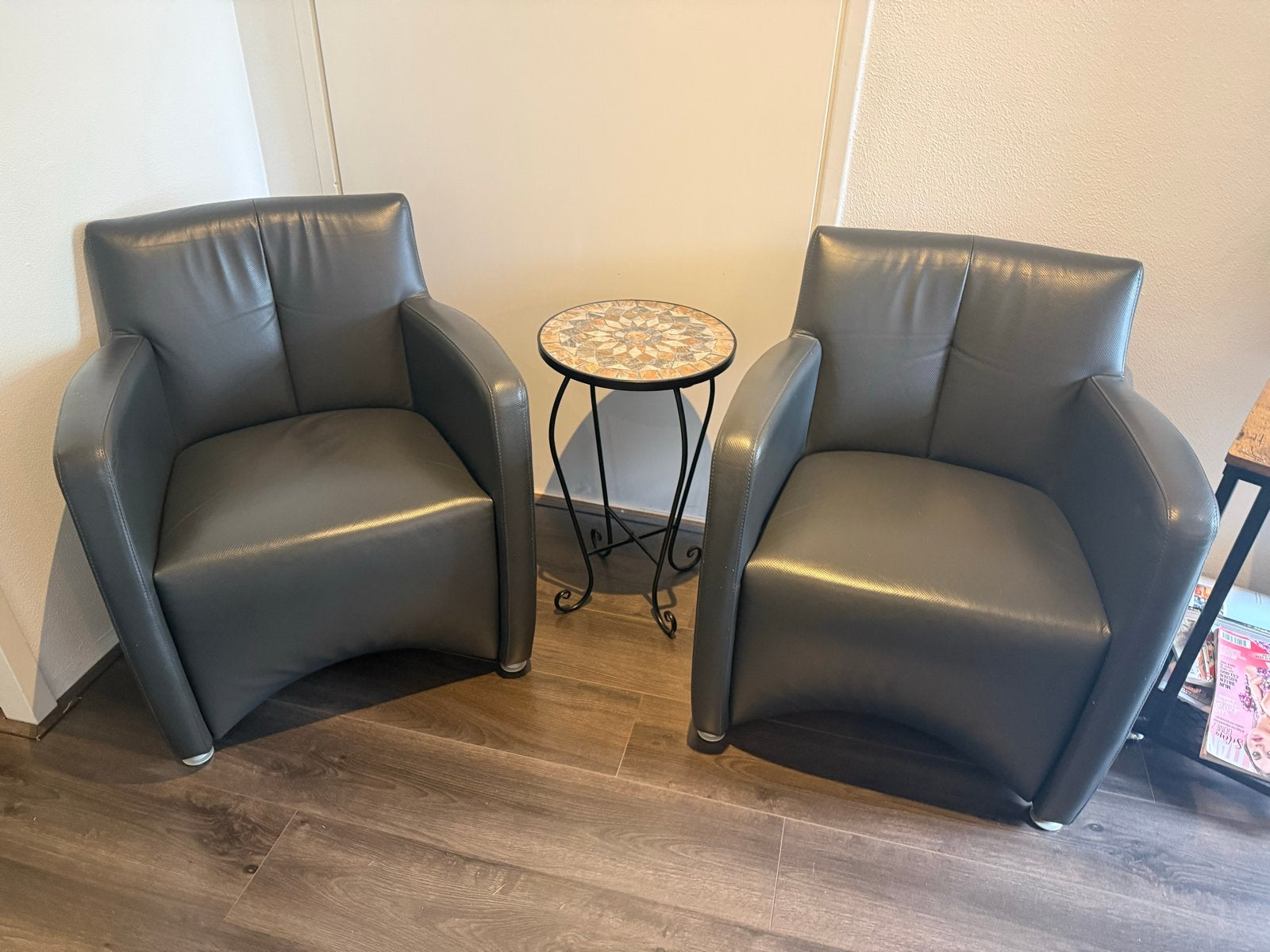 Leolux fauteuils (2 stuks) - Grijs leer, Ophalen, Zo goed als nieuw, Leer, 75 tot 100 cm