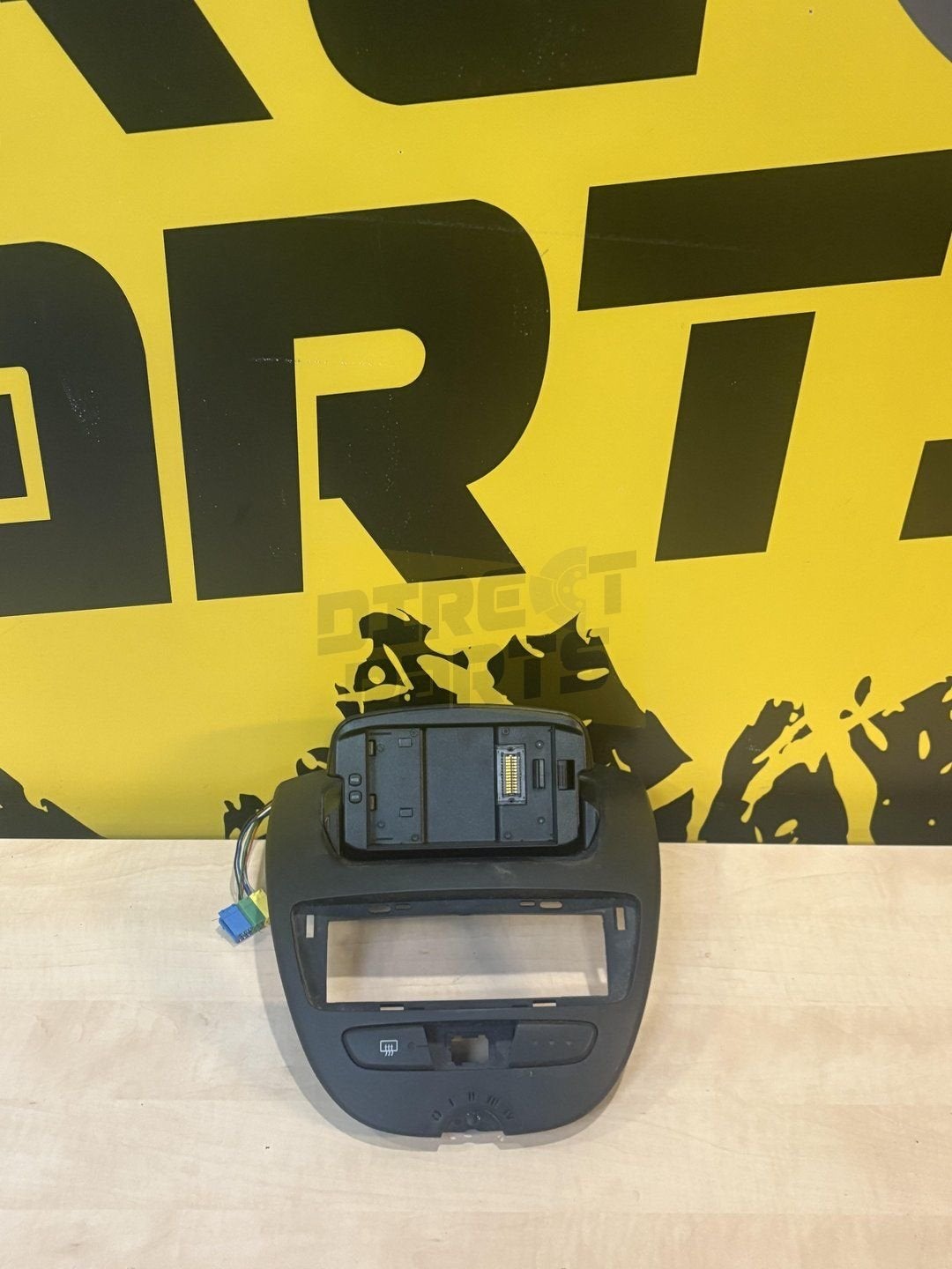 Toyota Aygo (6/05-5/14) (B1) dashboard middendeel Origineel!, Auto-onderdelen, -, -, Nieuw, Ophalen of Verzenden