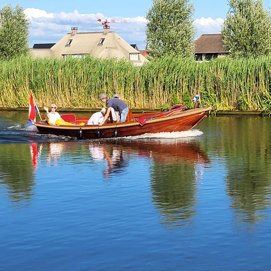Luxe sloep huren Alkmaar Langedijk 100% voor Kika, Ophalen of Verzenden, Polyester, 6 meter of meer, Binnenboordmotor