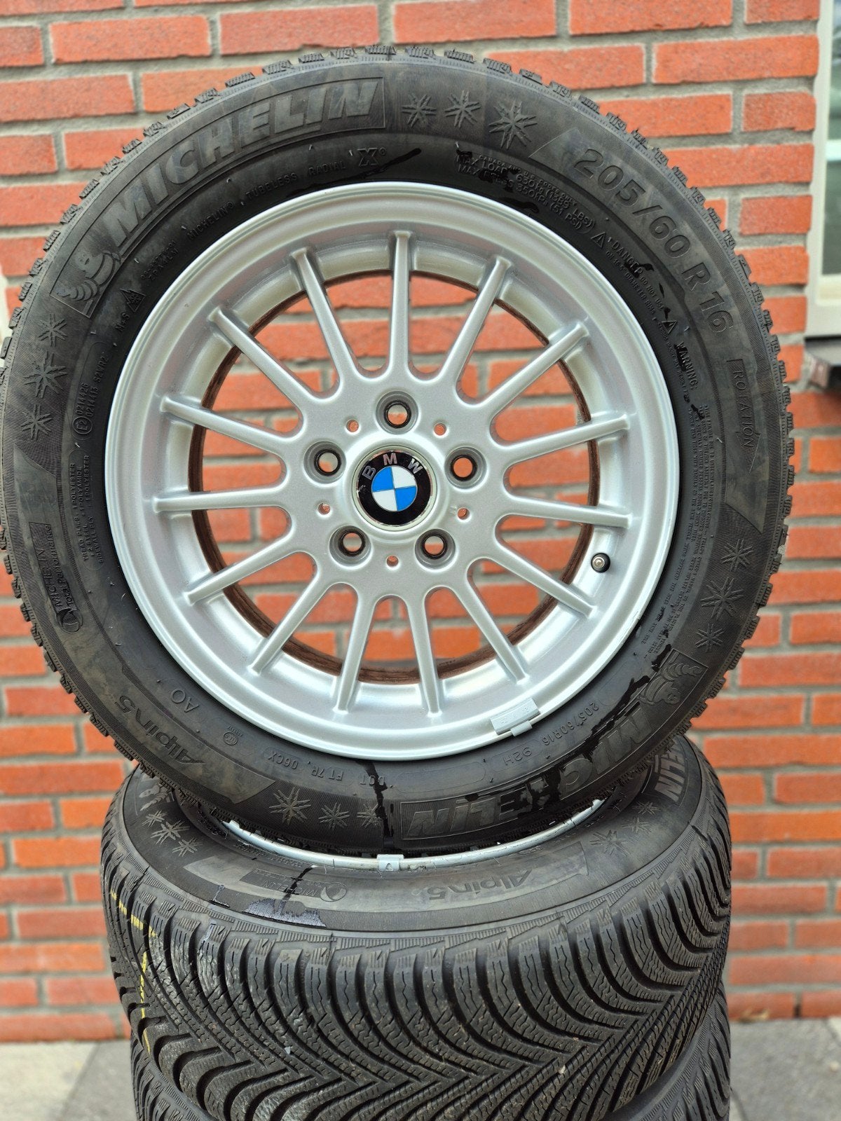 BMW Style 32 Velgen met Michelin Alpin 5 winterbanden 6 mm +, Auto-onderdelen, Banden en Velgen, Ophalen, Gebruikt, 16 inch, Banden en Velgen