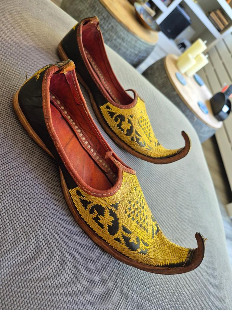 Traditionele Indiase Jutti Schoenen - Handgeborduurd, Ophalen of Verzenden, Dames