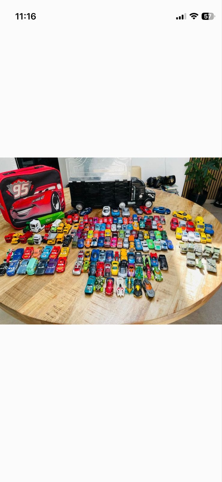 Grote collectie speelgoedauto's met Cars tas en vrachtwagen, Kinderen en Baby's, Speelgoed | Speelgoedvoertuigen, Ophalen, Gebruikt