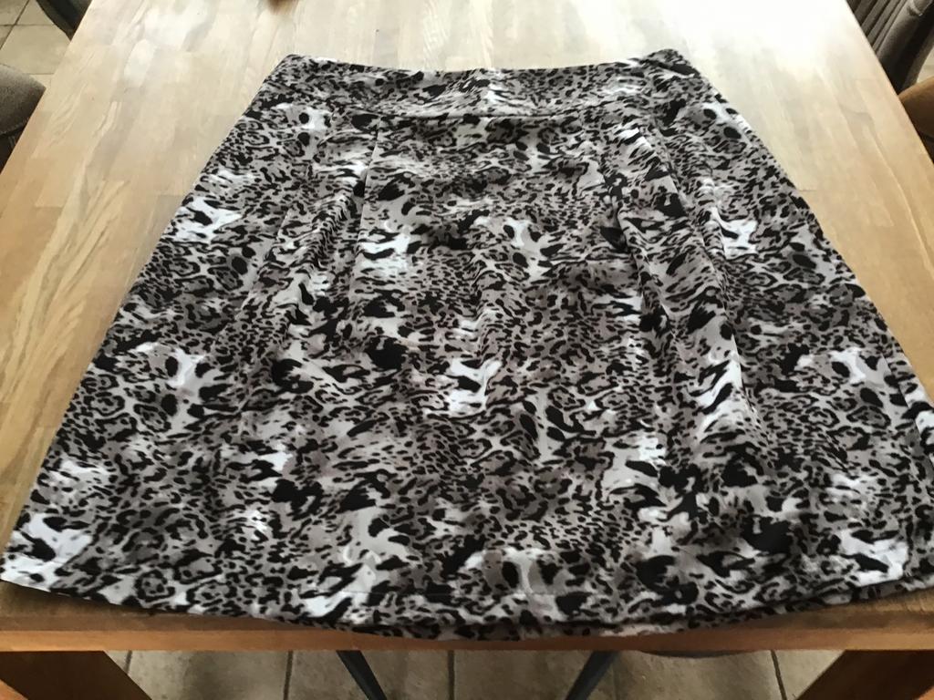 Rokje, Bruin, Maat 42/44 (L), Nieuw, Ophalen of Verzenden