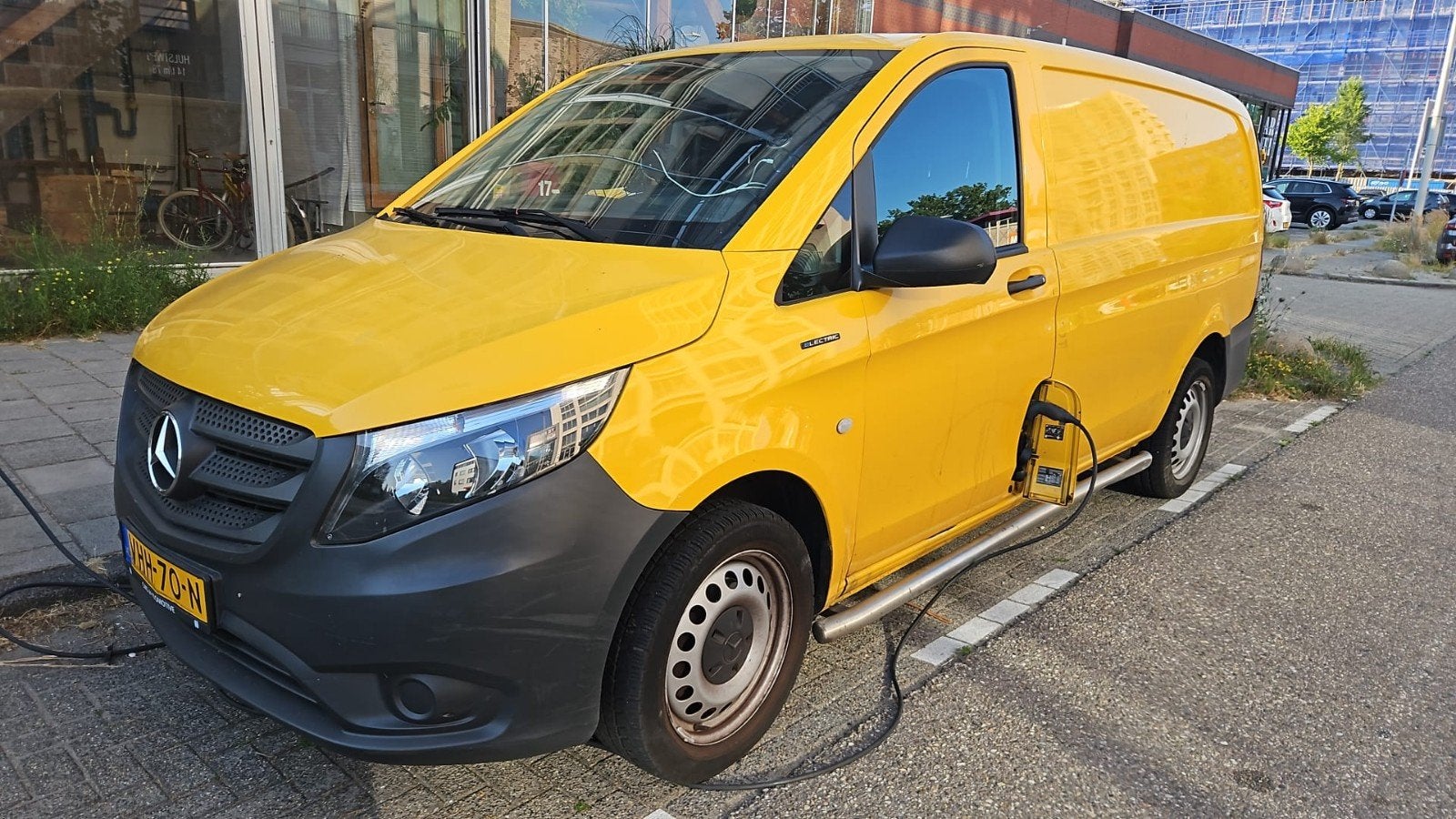 3 x Mercedes-Benz Vito Evito lang  41 kwh ELECTRIC, 95 pk, Elektrisch, Particulier, 2136 kg