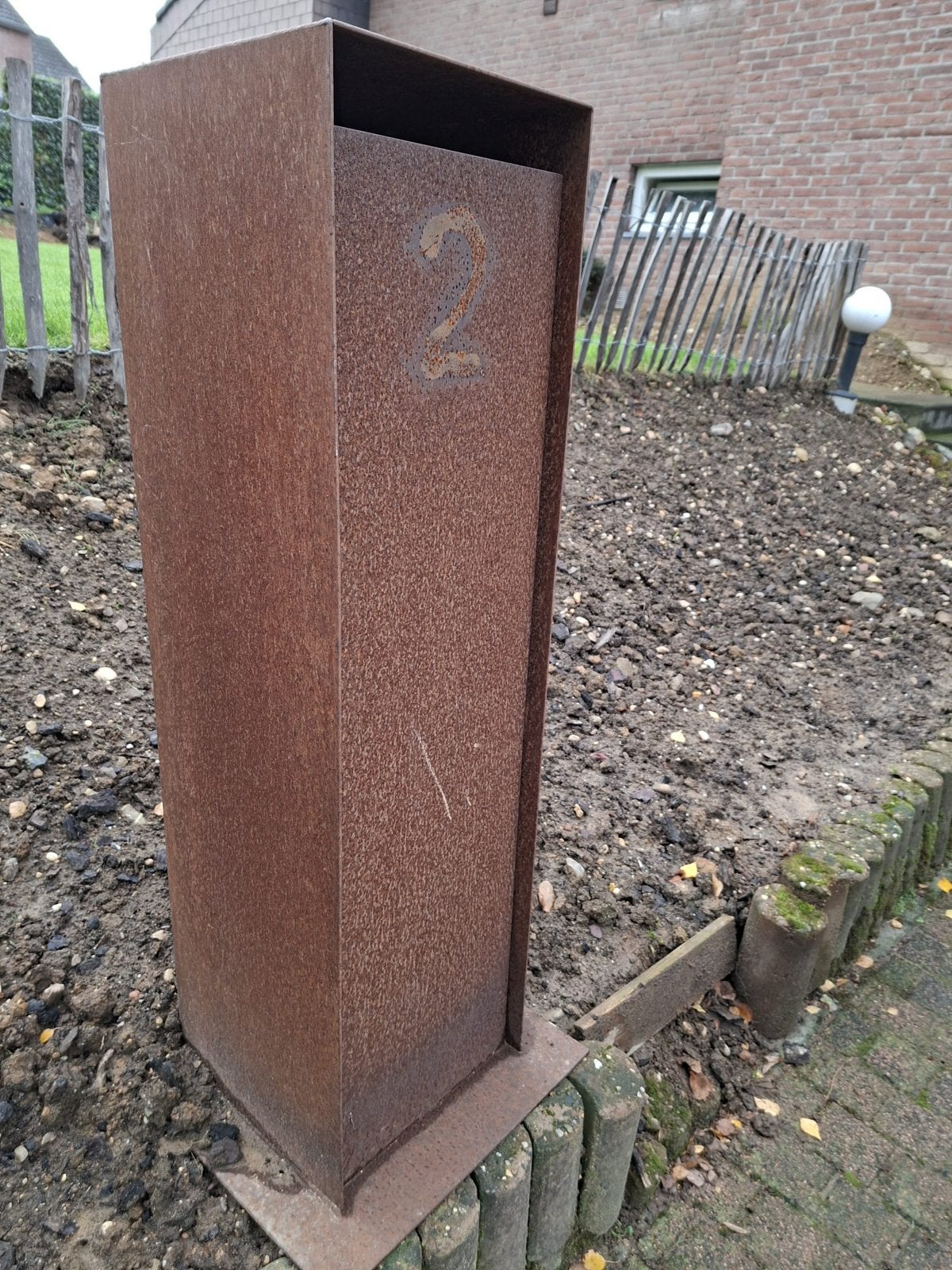 Cortenstalen brievenbus, Ophalen, Zo goed als nieuw