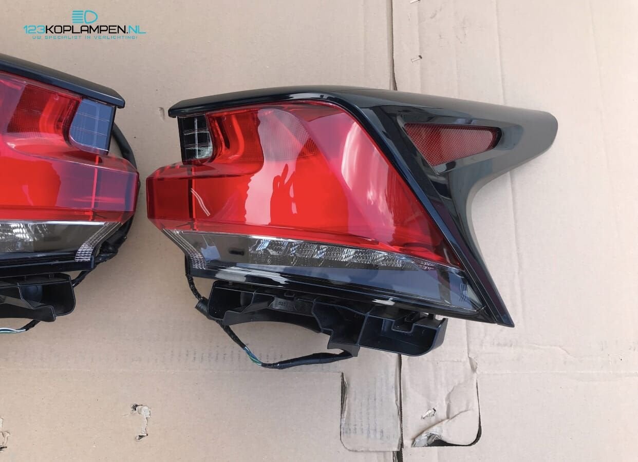 Lexus NX facelift achterlicht achterlichten links rechts, Auto-onderdelen, Ophalen, Gebruikt, -, -
