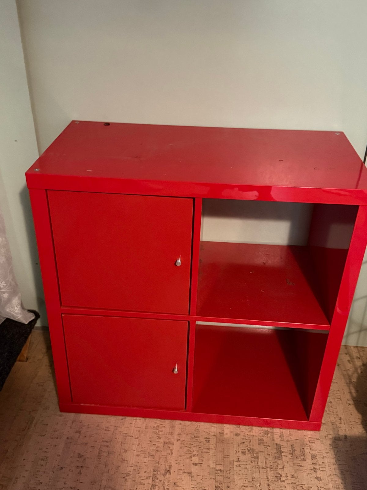 Ikea Kallax 4 vakken rood incl. 2 inzet deurtjes, Ophalen, Gebruikt