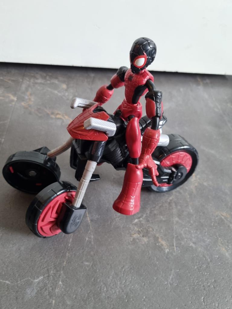 Spider-Man actiefiguur met motor, Ophalen of Verzenden, Gebruikt