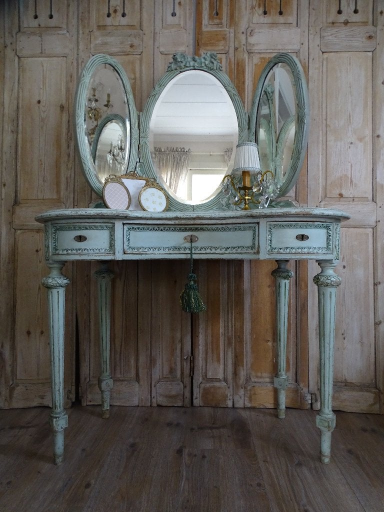 Prachtige Franse kaptafel in de oude verf, Ophalen