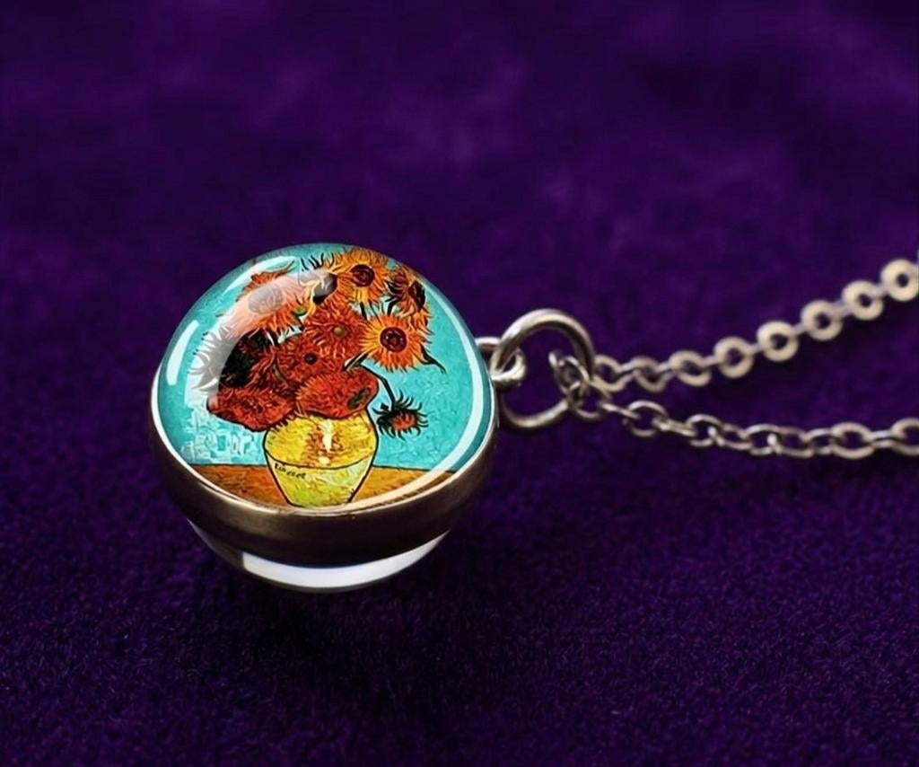 Zilverkleurige ketting met afbeelding van De Zonnebloemen, Ophalen of Verzenden, Overige materialen