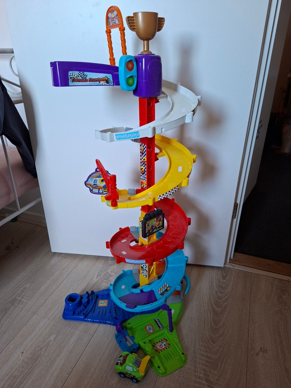 VTech Toet Toet Tornado Stuntpark, Kinderen en Baby's, Speelgoed | Vtech, Ophalen, Gebruikt, 2 tot 4 jaar