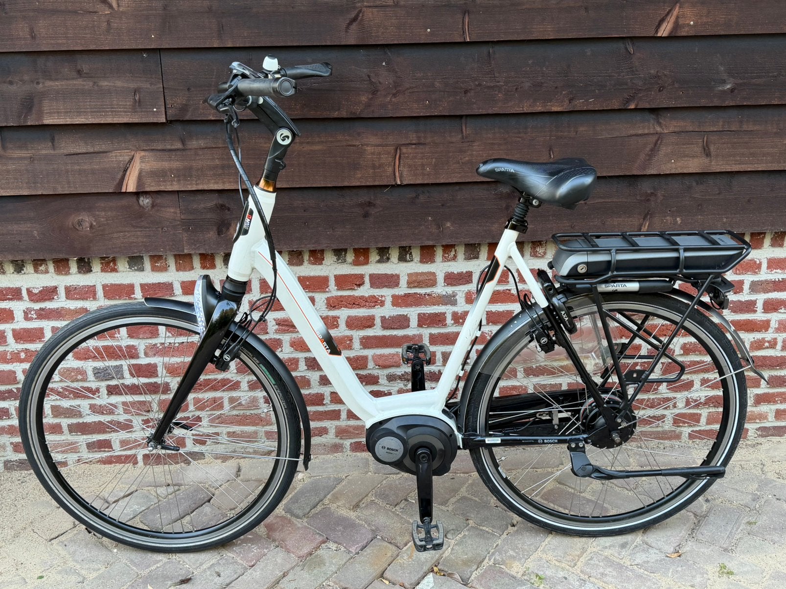 Foto 13 van Als nieuwe Sparta MNB elektrische fiets bosch middenmoter