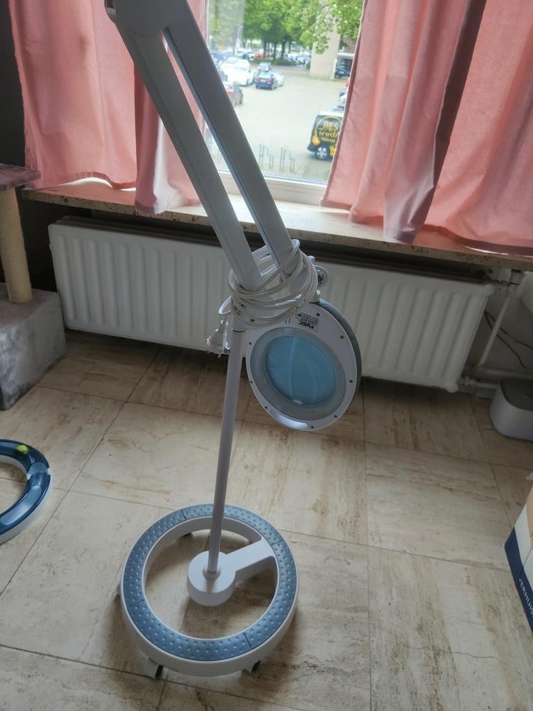 Fysic FL-130LED loeplamp op statief, zo goed als nieuw, Ophalen of Verzenden, Zo goed als nieuw