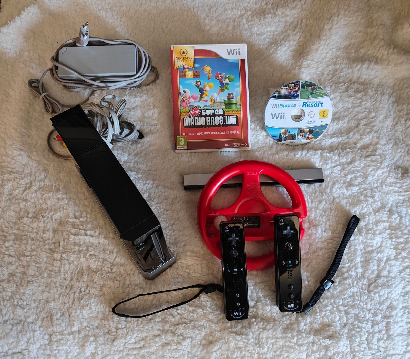 Nintendo Wii zwart compleet 2 controllers 2 spellen, stuur, Ophalen, Gebruikt, Met 2 controllers, Met games