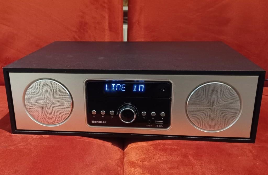 Tafelradio, cdspeler, usb speler, bluetooth, Aux en..., Ophalen of Verzenden, Zo goed als nieuw, Radio, Met cd-speler