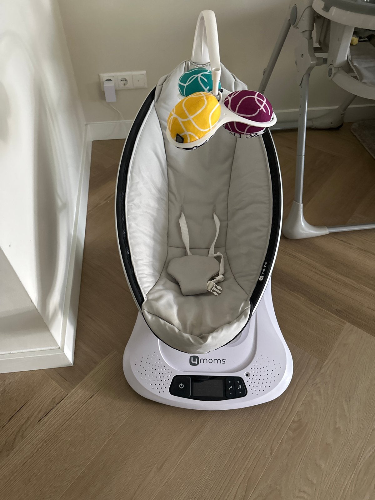 4moms mamaRoo 4.0 Wipstoel - Zo goed als nieuw, Wipstoel, Ophalen, Overige merken, Met gordel(s) of riempje(s)