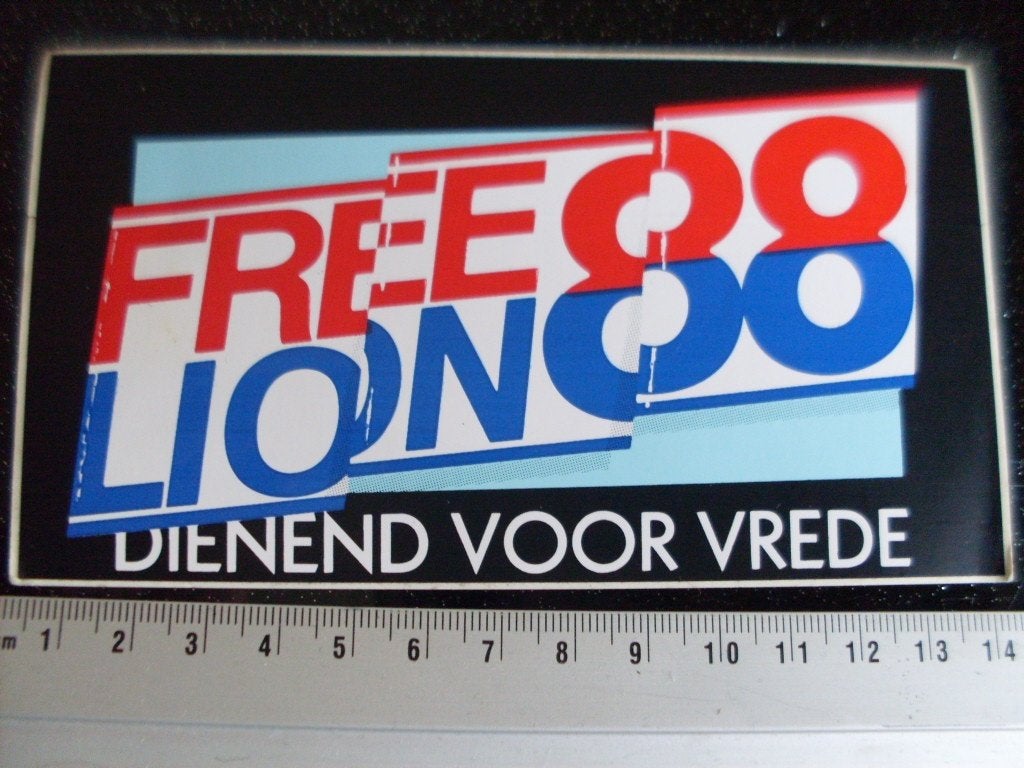 sticker free lion 1988 oefening leger dienend voor vrede, Verzenden, Zo goed als nieuw, Bedrijf of Vereniging