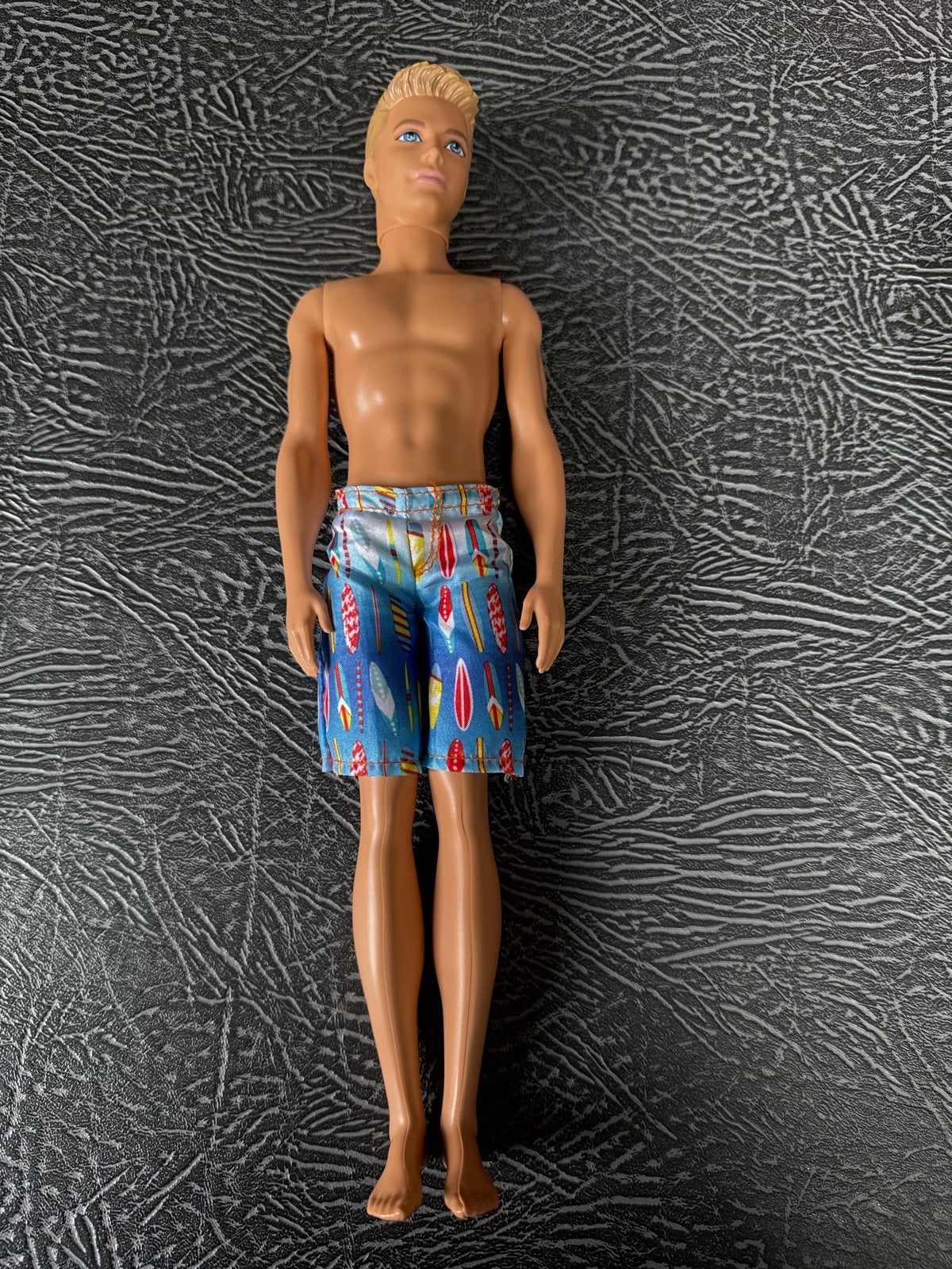 Ken Barbie Pop - Mattel 2010 - Made in Indonesia, Ophalen of Verzenden, Gebruikt, Barbie