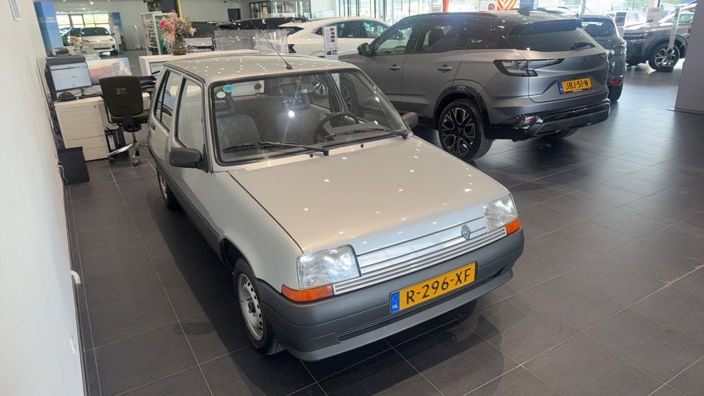 Renault 5 R5 in prachtige staat 78.000 km - 1994 Grijs, Auto's, Stof, 750 kg, 4 cilinders, 443 kg
